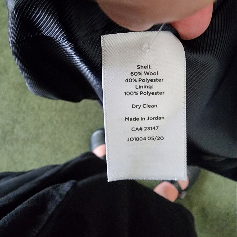 Talbots navy blue blazer,new never worn.  Size 2p - Picture 4 of 4